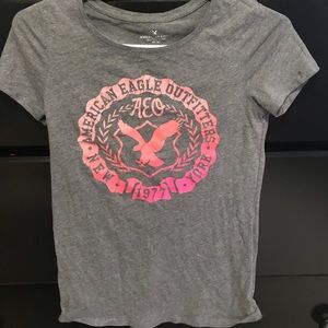 Grey and pink American eagle logo tee